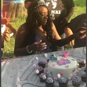 Meet your Posher, Raynese